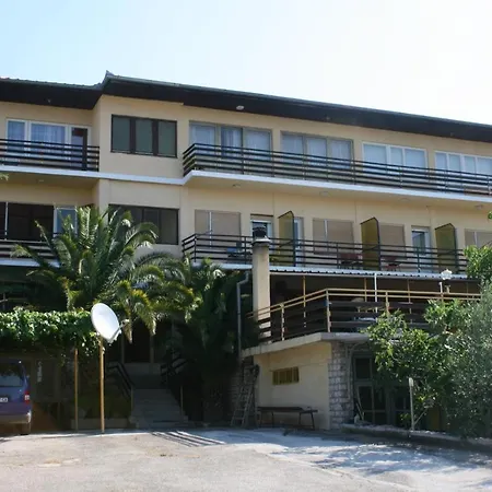 Quadruple Starigrad 6637i Starigrad Paklenica