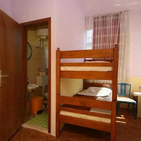 Guest house Quadruple Starigrad 6637i Starigrad Paklenica