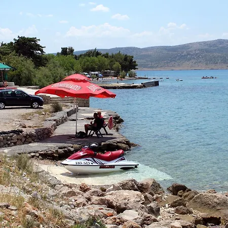 Quadruple Starigrad 6637i Starigrad Paklenica